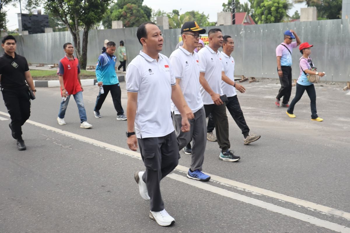 PenjabatBupati Katingan ramaikan jalan santai silaturahmi kebangsaan