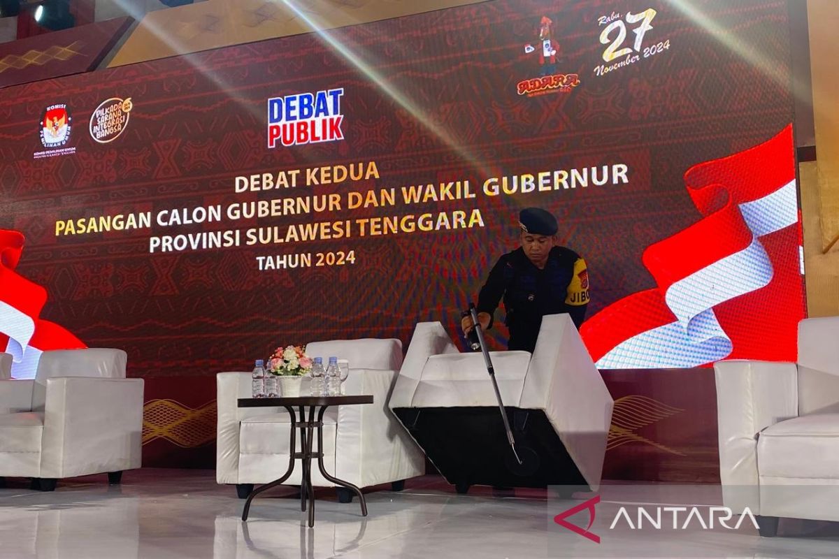 Brimob lakukan sterilisasi lokasi debat Cagub-Cawagub Sultra  di Kolaka