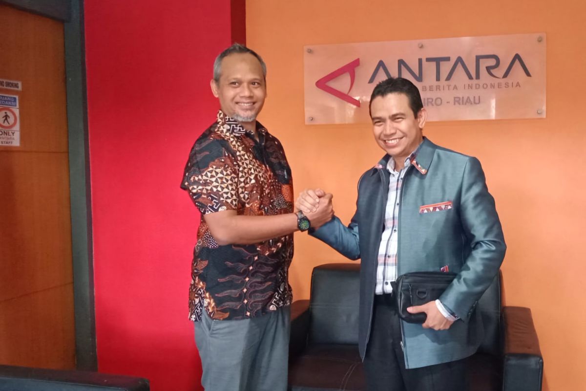 Hendry Munief inisiatif dirikan Sekretariat Wakil Rakyat Riau di Senayan di Pekanbaru