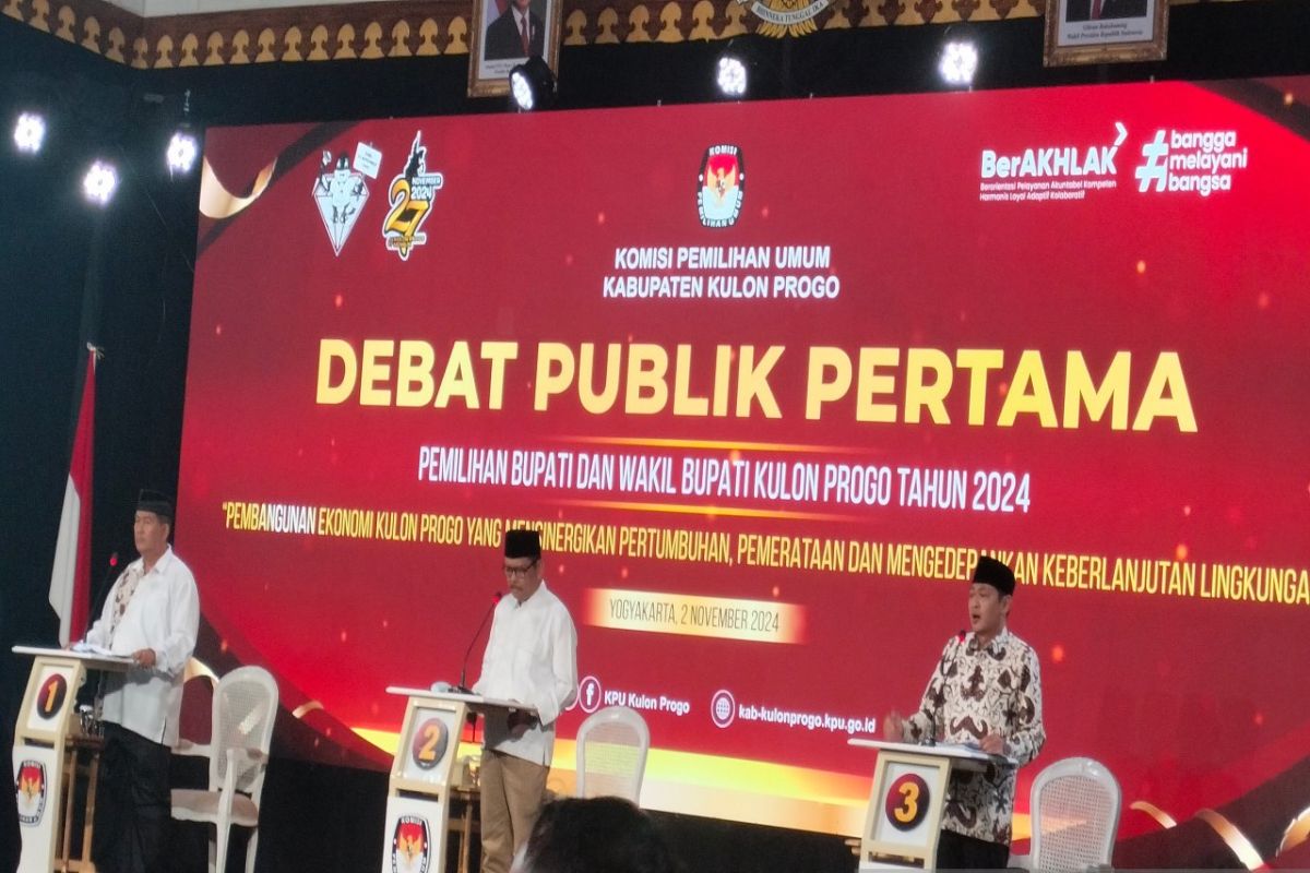 KPU Kulon Progo menggelar debat publik pilkada soal ekonomi berkelanjutan