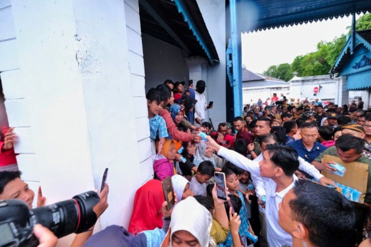 Wapres  tinjau aktivasi Alun-alun Keraton Surakarta