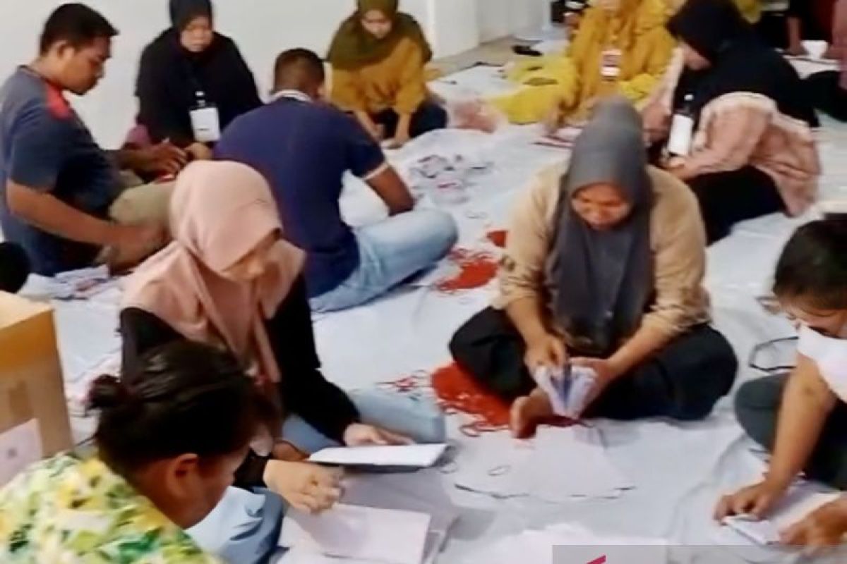 KPU Karimun estimasi enam hari sortir-lipat surat suara pilbup