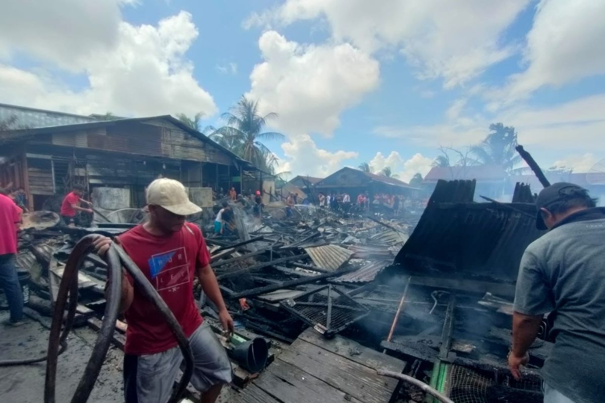 Lima rumah di Rohil ludes dilahap api akibat korsleting listrik