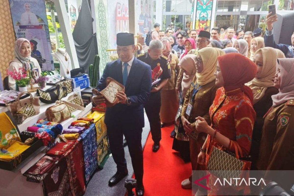 Resmi dibuka, Bazar UMKM MTQ VII Korpri hadirkan produk unggul berbagai provinsi