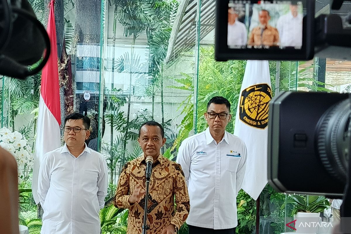 Menteri Bahlil titip tiga hal ke direksi dan komisaris baru Pertamina