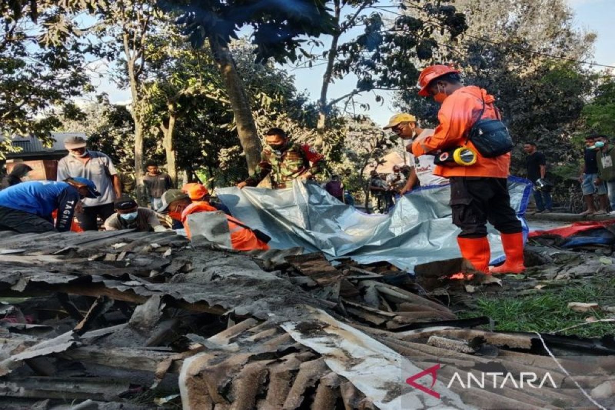 Gunung Lewotobi Laki-laki meletus, korban meninggal jadi 10 orang