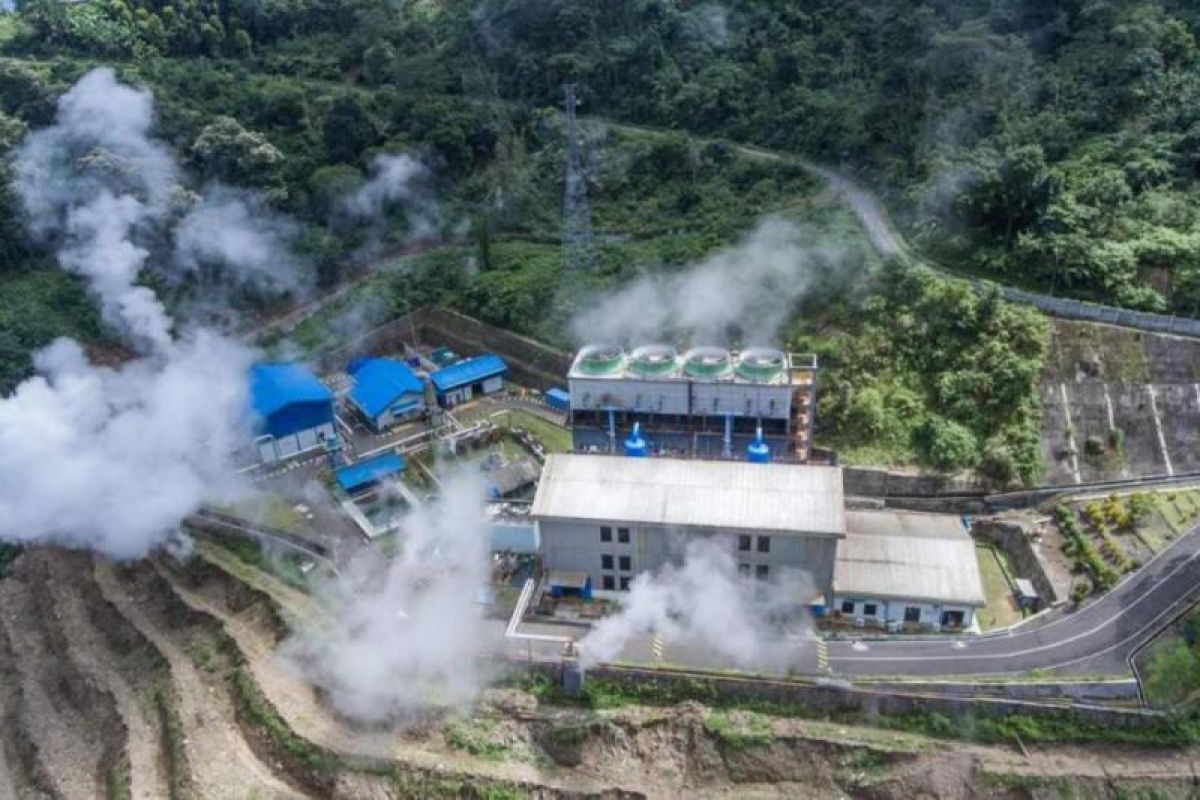 Manager Unit PLTP Ulumbu paparkan kandungan H2S Geothermal di Poco Leok aman