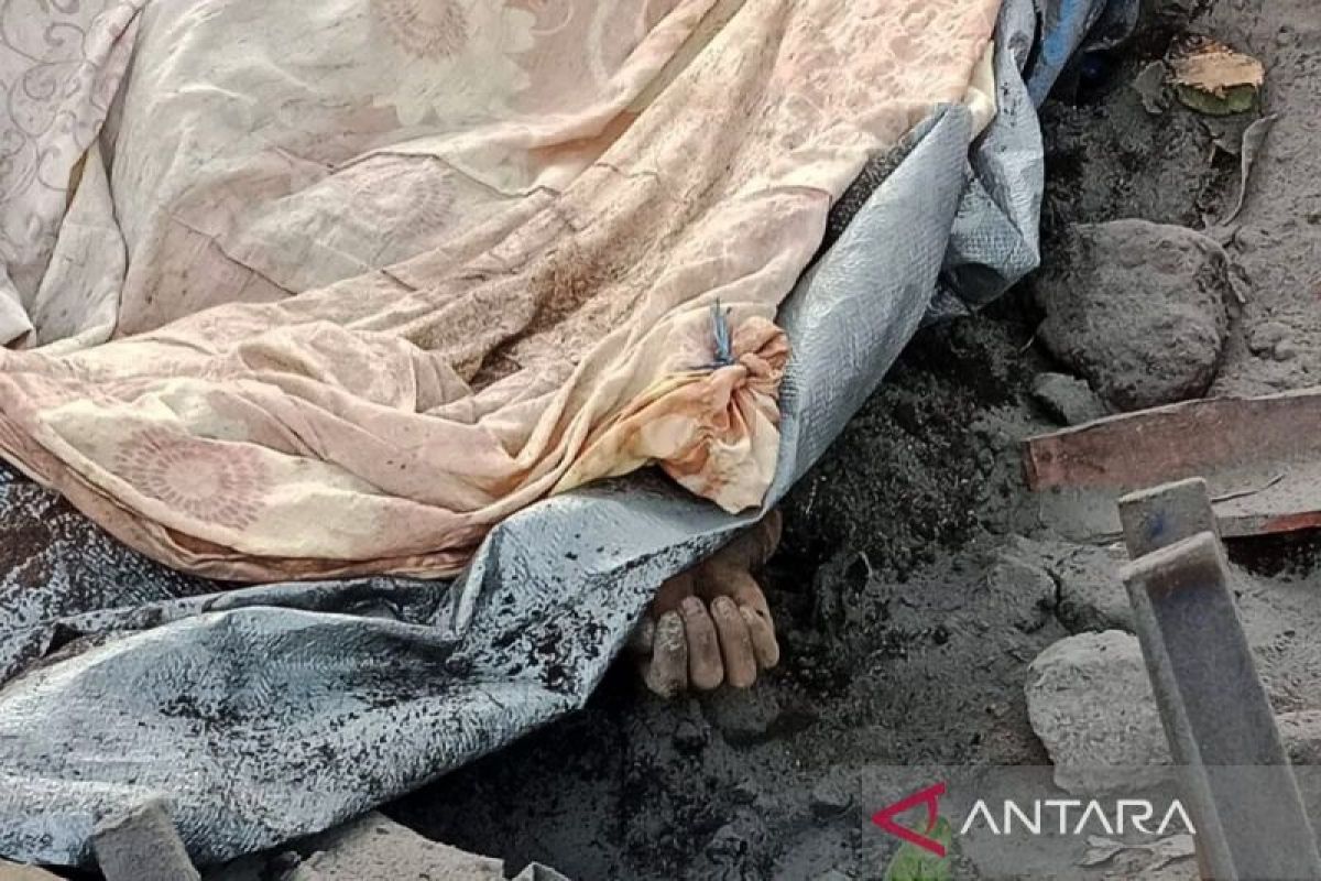 Bandara di NTT ditutup sementara imbas erupsi Gunung Lewotobi