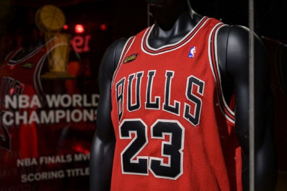 Jersey Michael Jordan terjual Rp73 miliar