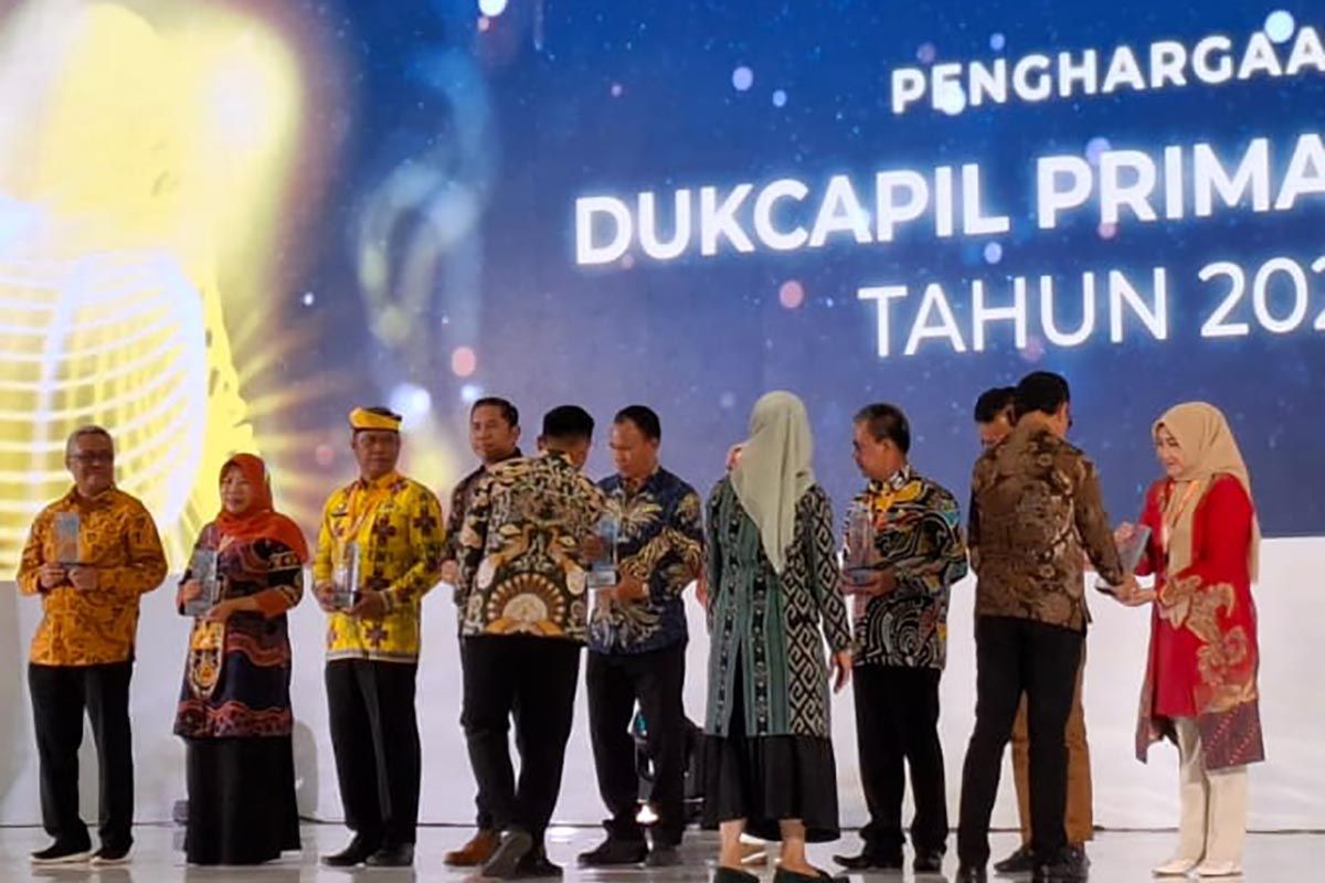 Kota Magelang meraih Dukcapil Prima Award 2024