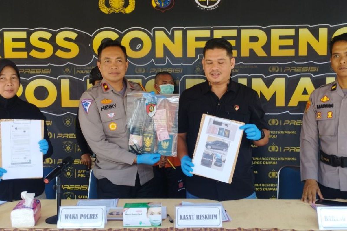 Polres Dumai ciduk sopir penyelundup lima warga ke Malaysia