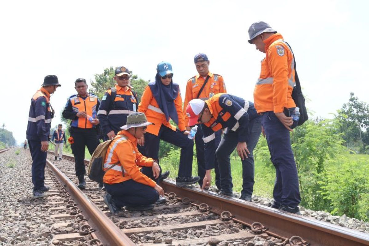 KAI Daop 6 Yogyakarta memetakan tiga titik jalur KA rawan bencana