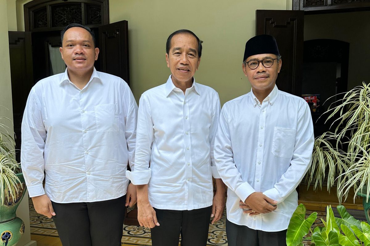 Jokowi minta Hadik-Bimo sejahterakan petani Temanggung