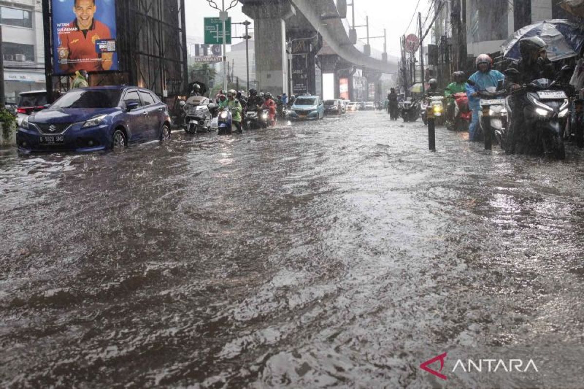 Dua wilayah Jakarta diprakirakan hujan