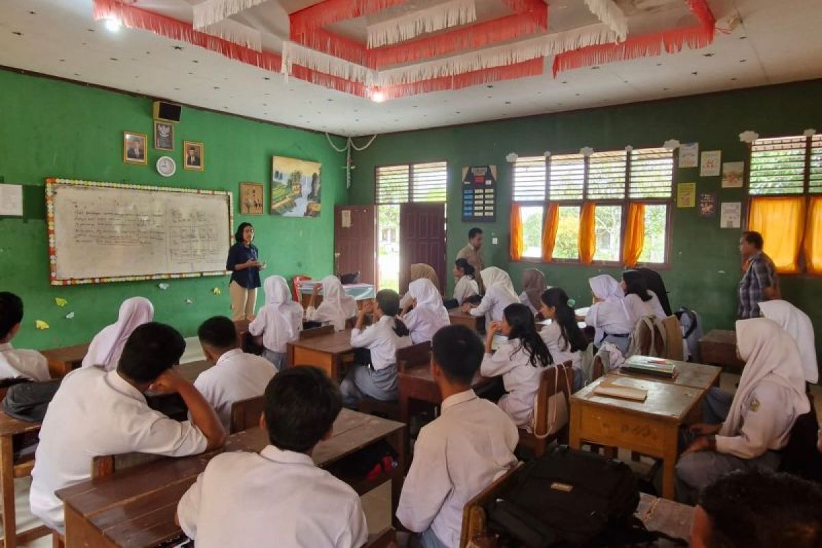 Sosialisasikan bahaya narkoba di SMAN2 Siak, Polres ajak jaga kondusivitas