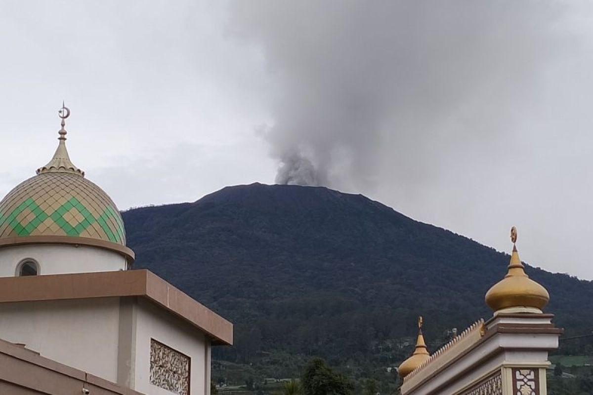 PVMBG: Status Gunung Marapi naik menjadi Siaga