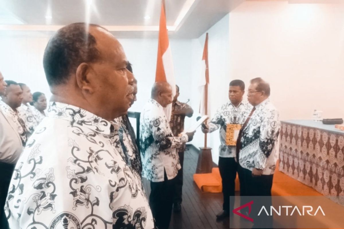 PGRI Papua minta pemerataan penempatan guru sekolah di perkampungan