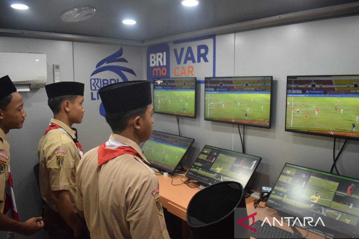 Liga  Indonesia kenalkan seputar sepak bola pada pelajar