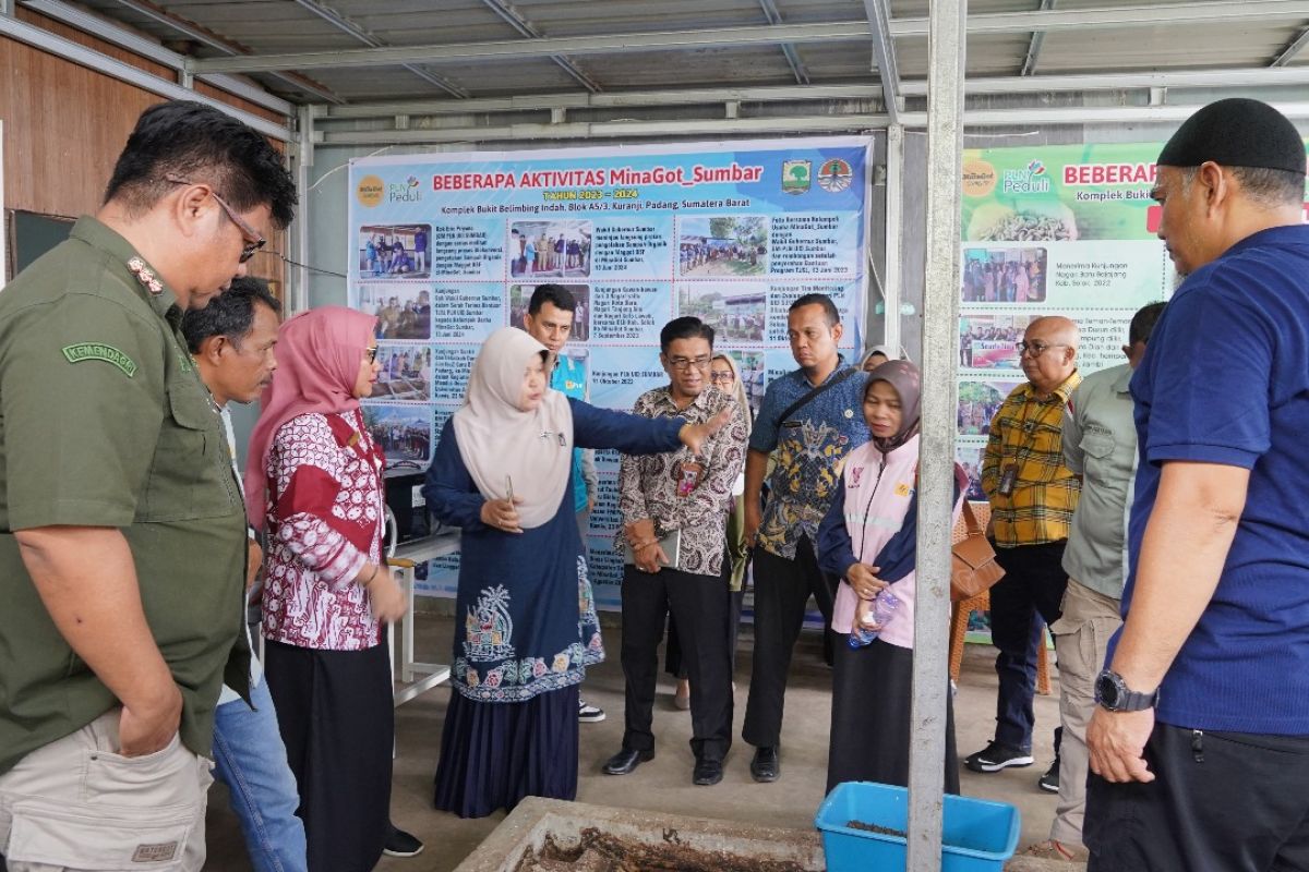 PLN bantu Pahlawan Sampah MinaGot Sumbar