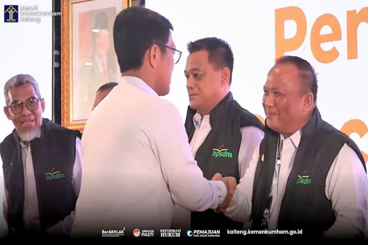 Kemenkumham Kalteng terima penghargaan program Corporate University 2024