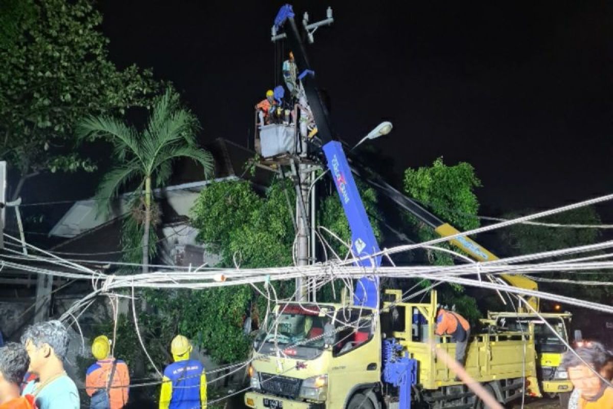 PLN: Waspadai kelistrikan pada musim hujan dan cuaca ekstrem