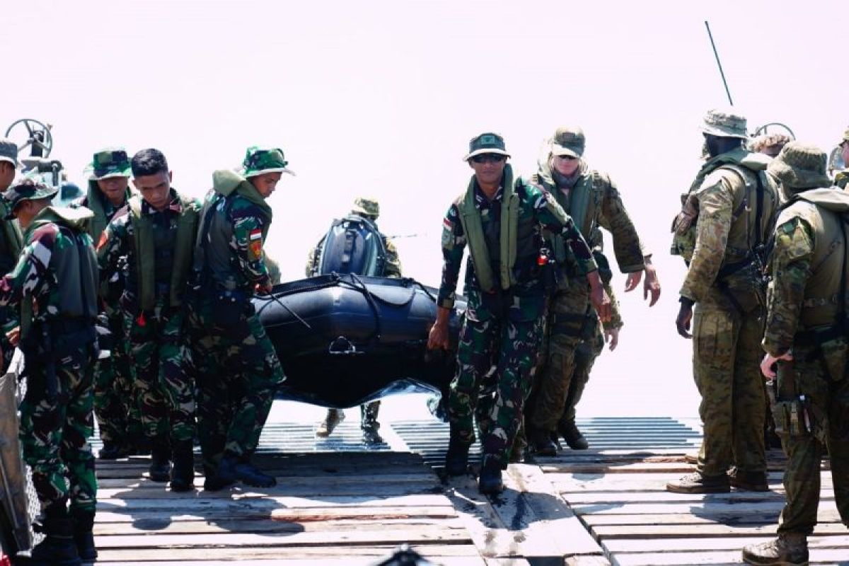 Marinir TNI AL ikuti latihan operasi pendaratan di Pulau Bathrust Australia