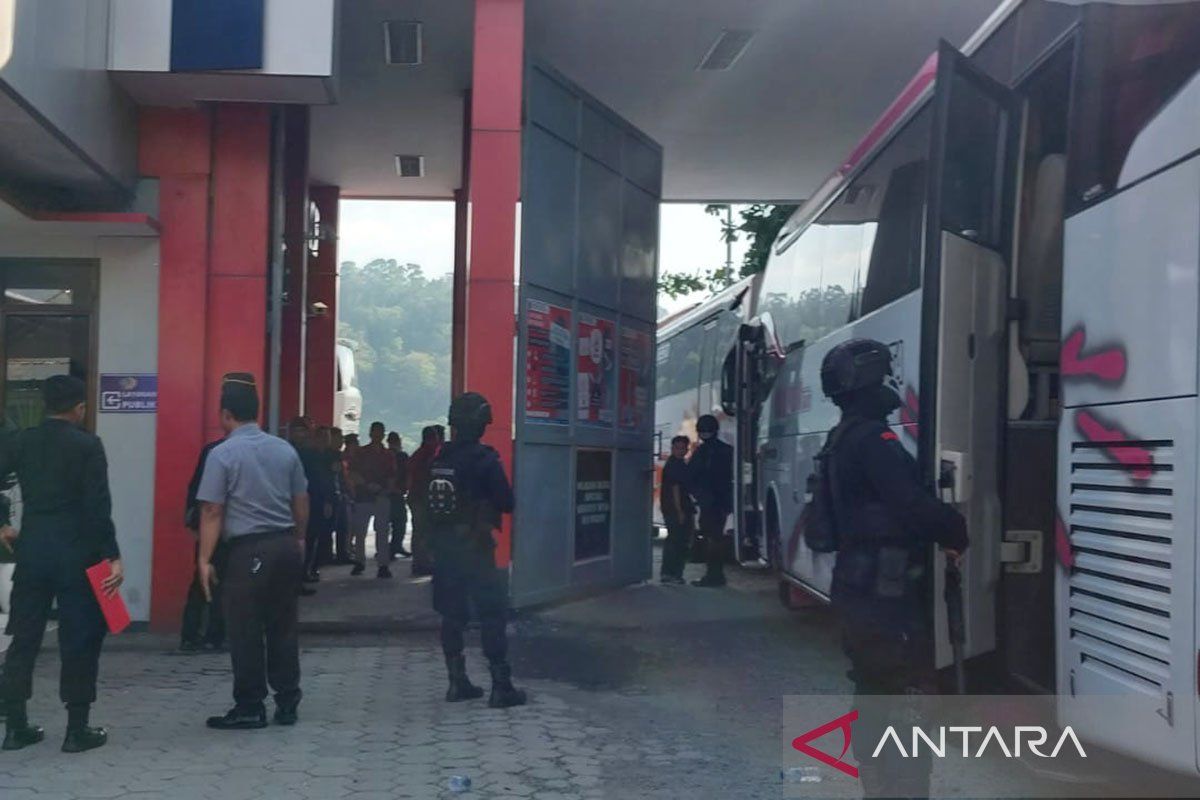 Kemenimipas pindahkan 64 napi asal Sumut  ke Lapas Nusakambangan