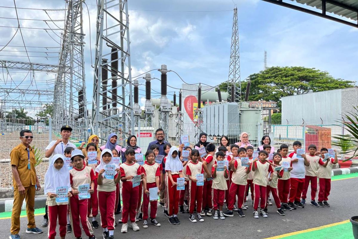 Semangat Hari Pahlawan: PLN UIW NTB edukasi manfaat listrik kepada usia dini