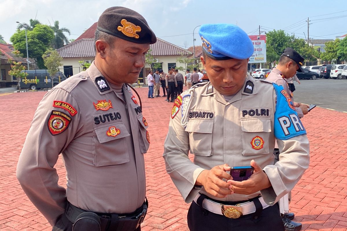 Polres Jepara periksa ponsel anggota untuk cegah judi daring