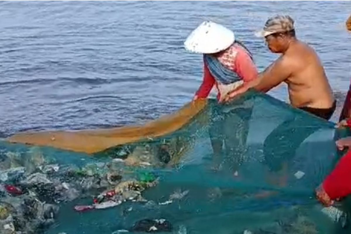 Mataram optimalkan jaring sampah atasi sampah laut