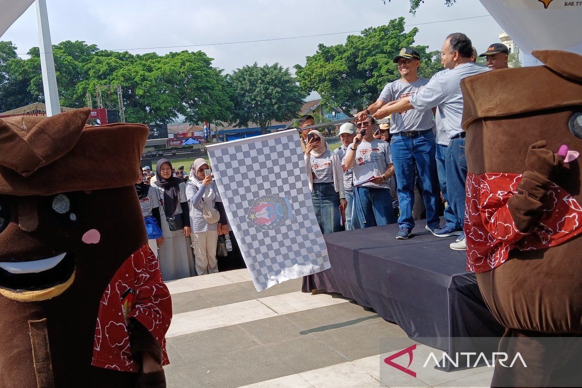 Jalan sehat, cara KPU Temanggung sosialisasikan pilkada