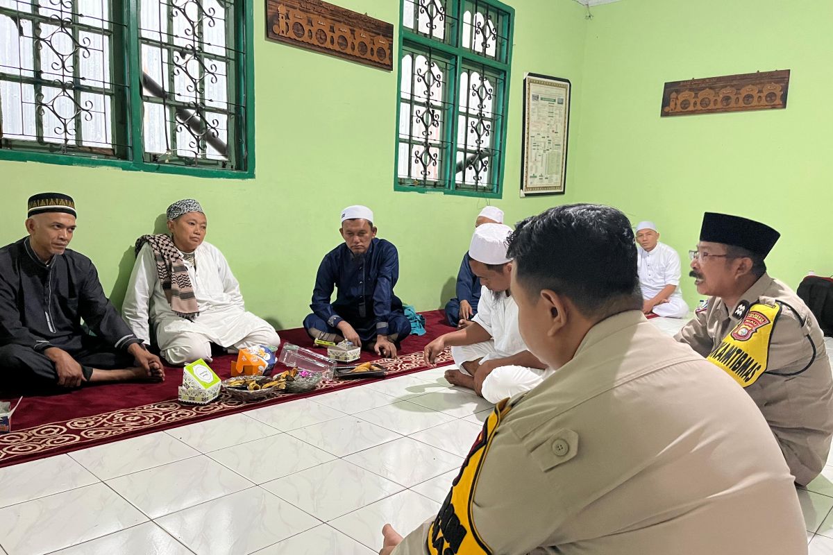 Polsek Senapelan ajak jemaah masjid dukung pilkada damai