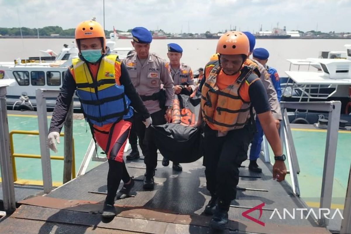 Seorang WNA meninggal dalam tabrakan kapal di Sungai Musi