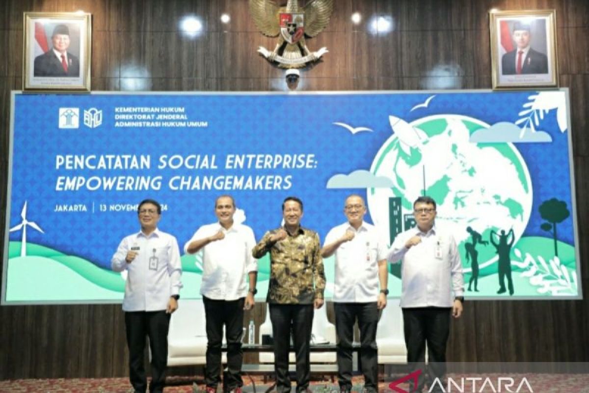 Peluncuran layanan pencatatan social enterprise AHU daring