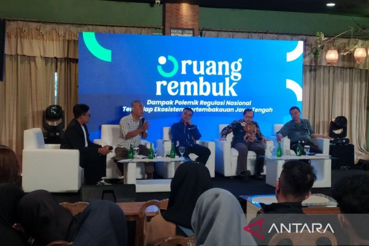 Pengamat kebijakan publik kritik aturan kemasan rokok polos