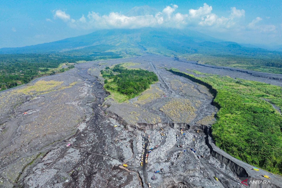 Penyiagaan Tim Reaksi Cepat antisipasi lahar hujan Semeru