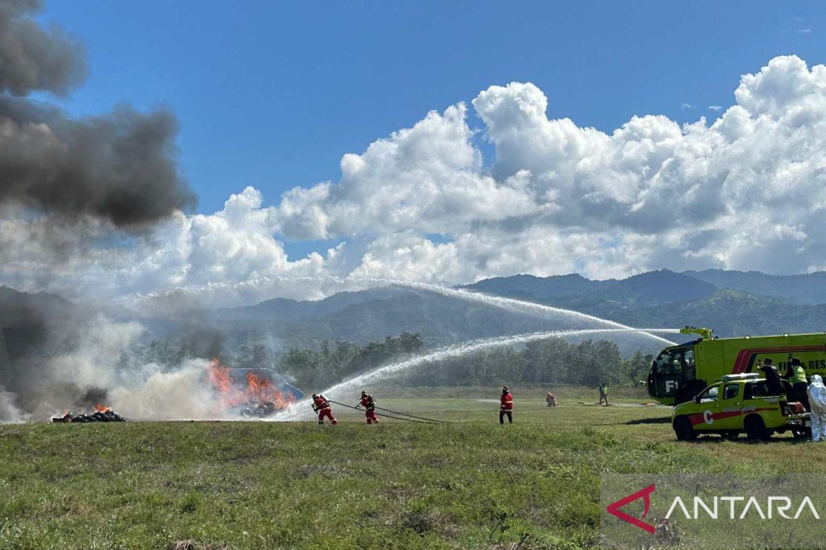 Bandara Mutiara Sis Al-Jufri Palu lakukan latihan penanggulangan kecelakaan pesawat