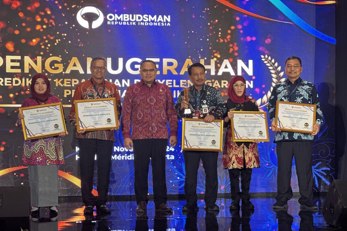 Pemkot Surabaya raih predikat Kepatuhan Pelayanan Publik 2024