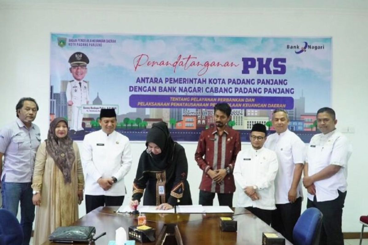 Tingkatkan kualitas pelayanan, Pemkot Padang Panjang jalin kerja sama dengan Bank Nagari