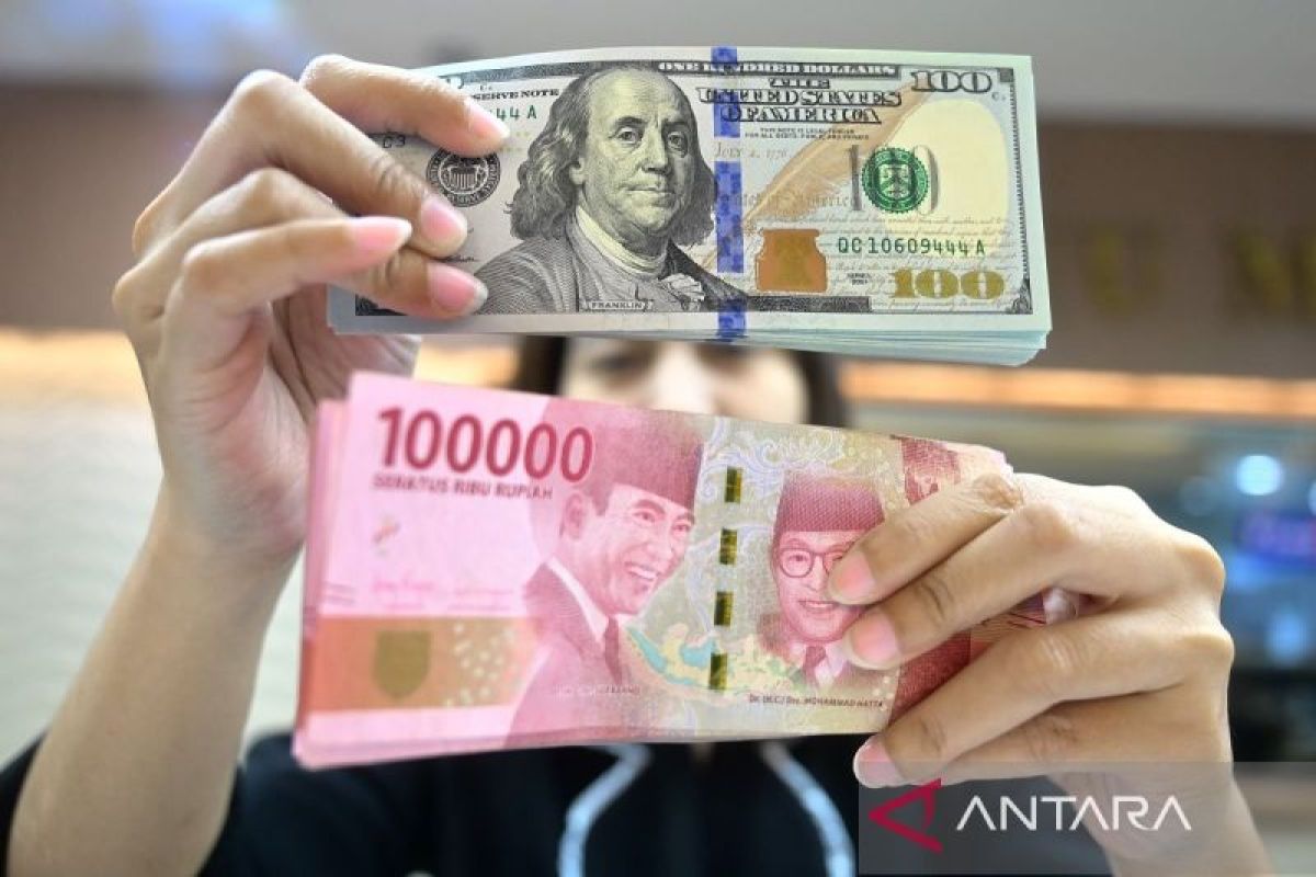 Nilai tukar Rupiah melemah setelah rilis data inflasi produsen AS