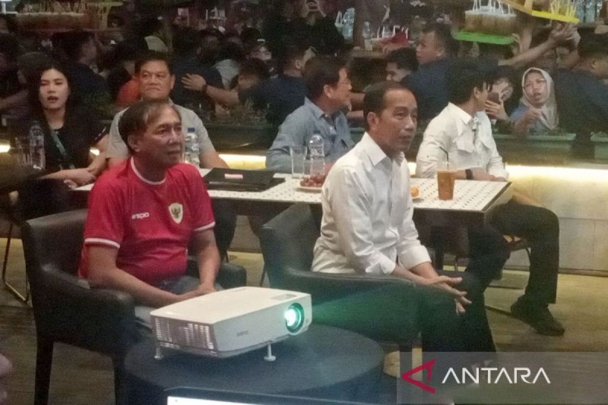 Jokowi nobar laga Timnas Indonesia di Purwokerto