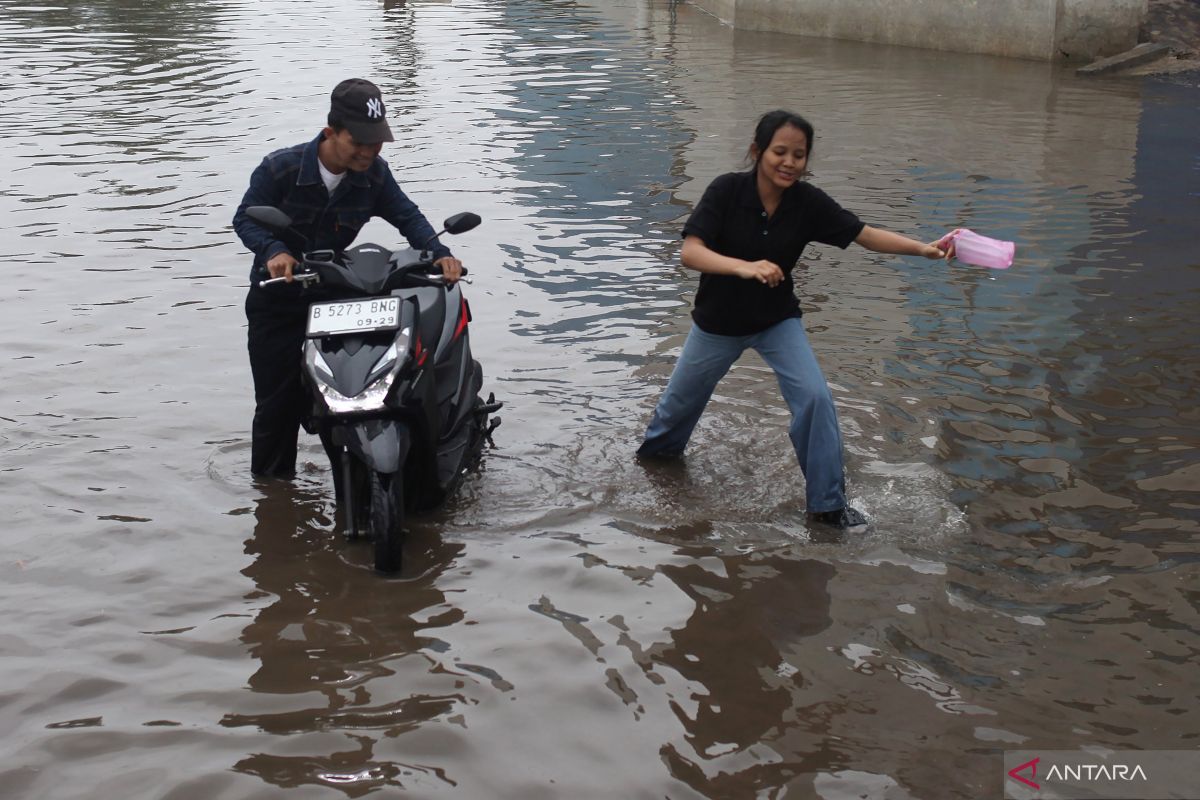 Rob di Jakarta Utara, di Penjaringan ketinggian air hingga 48 centimeter