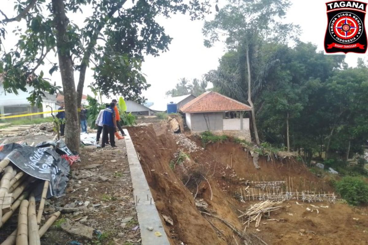 Kemensos beri santunan seluruh korban longsor Sukabumi Jabar