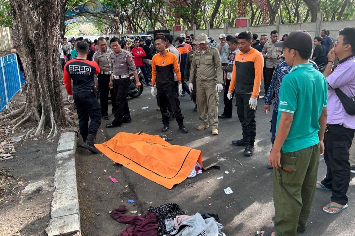 Satu meninggal dan 3 luka-luka akibat kecelakaan di Kenpark Surabaya