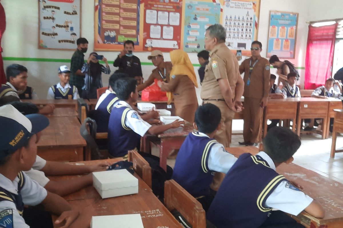 Pemkot Kendari luncurkan program makan bergizi gratis siswa SD-SMP