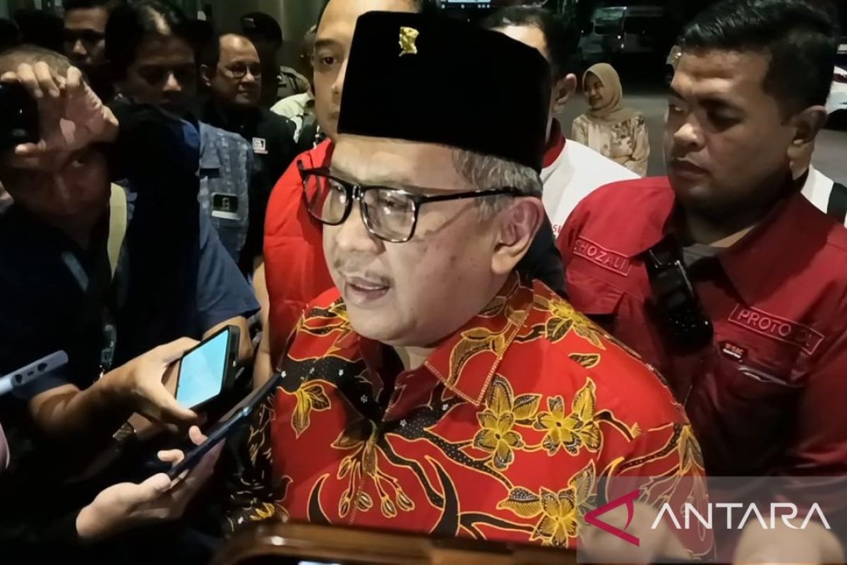 Sekjen PDI Perjuangan dampingi Risma-Gus Hans pada Debat ketiga Pilgub Jatim