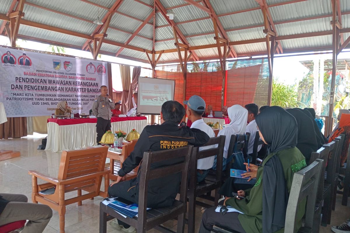 Polda beri pendidikan wawasan kebangsaan bagi generasi muda di Touna