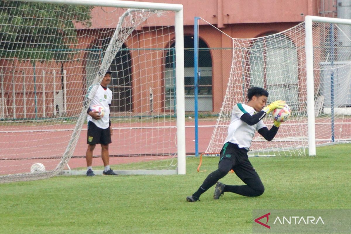 Resmi perpanjang kontrak, Ernando ingin bawa Persebaya ke ACL