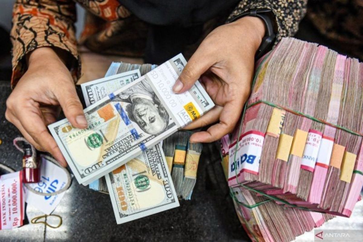 Nilai tukar rupiah naik seiring menurunnya imbal hasil obligasi AS