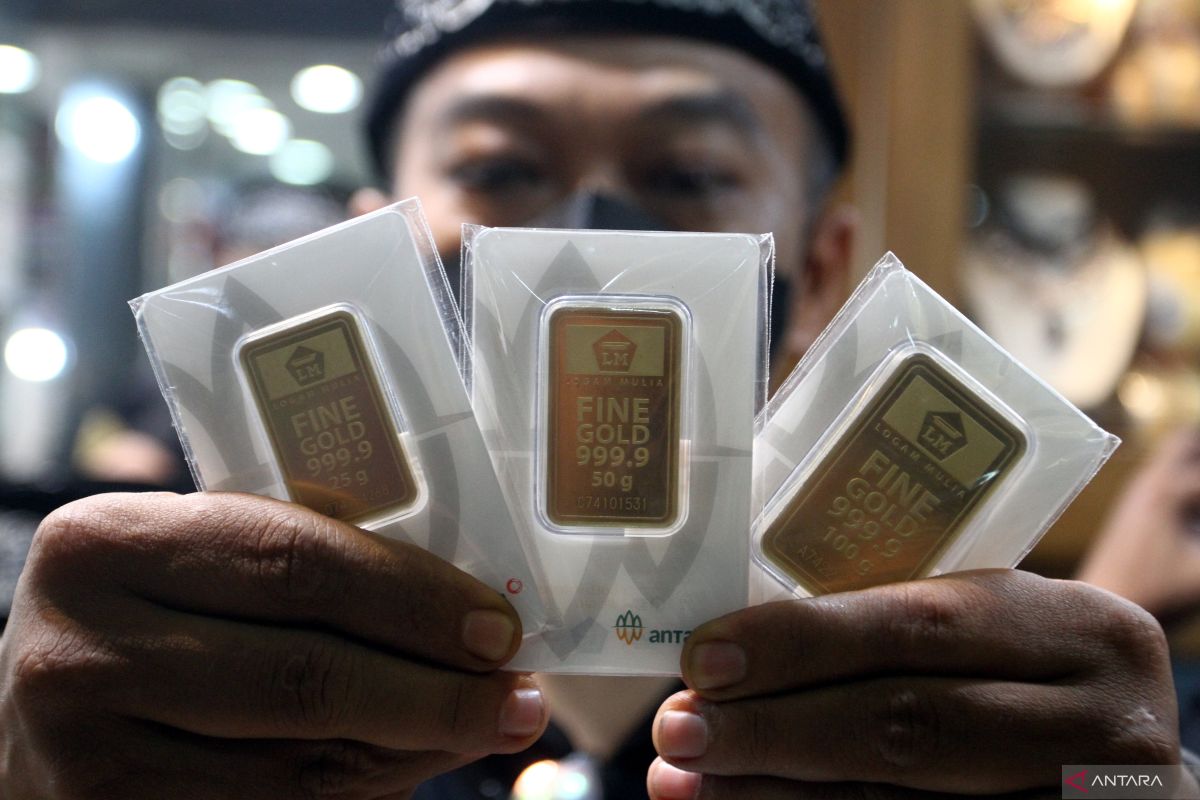 Harga emas hari ini naik Rp5.000, jadi Rp1,504 juta per gram